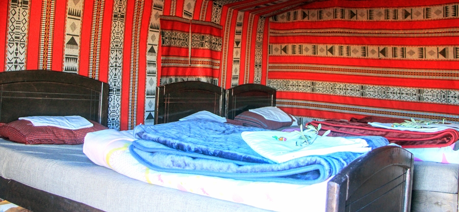 interieur-dune-tente interieur-dune-tente